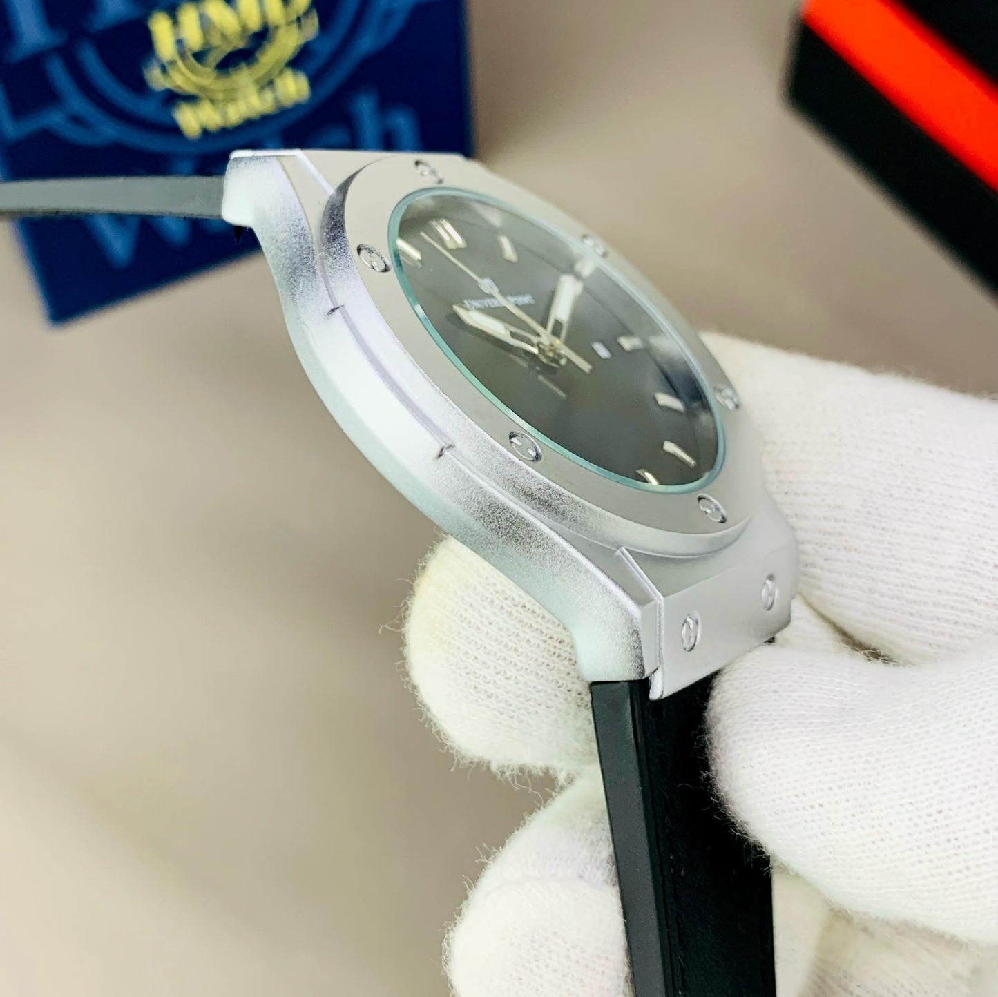 UNIVERSE POINT DATE WORKING MEN WATCH