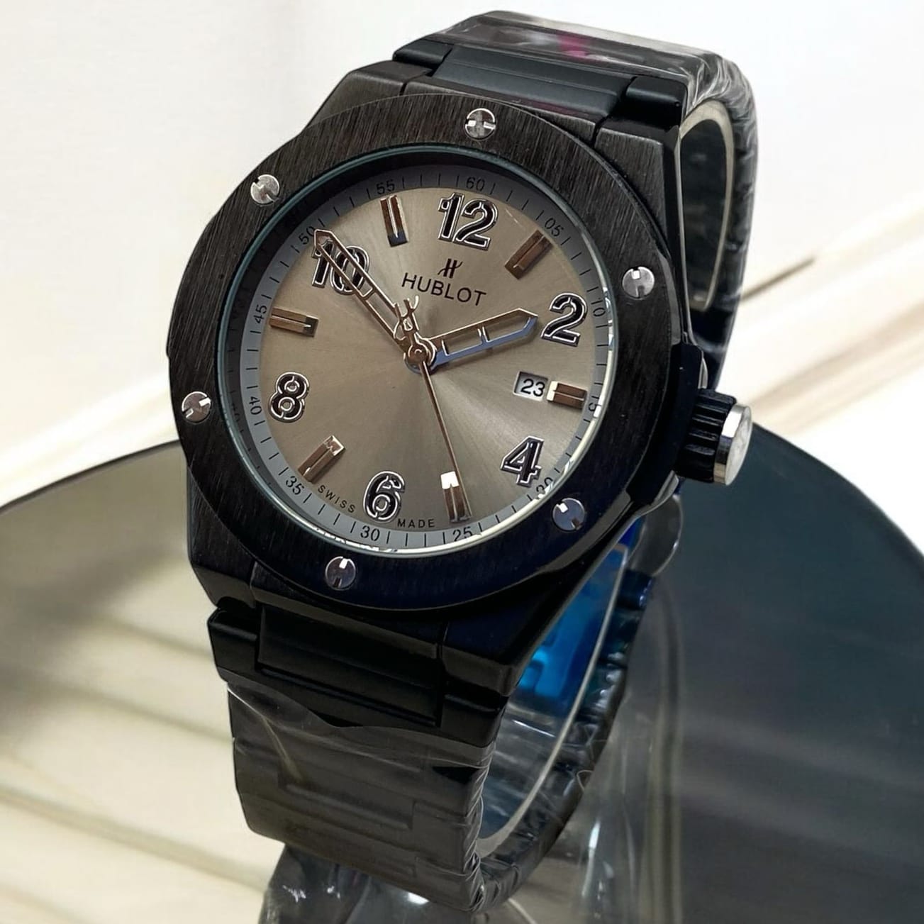 HUBLOT (NEW MODEL)DATE WORKING