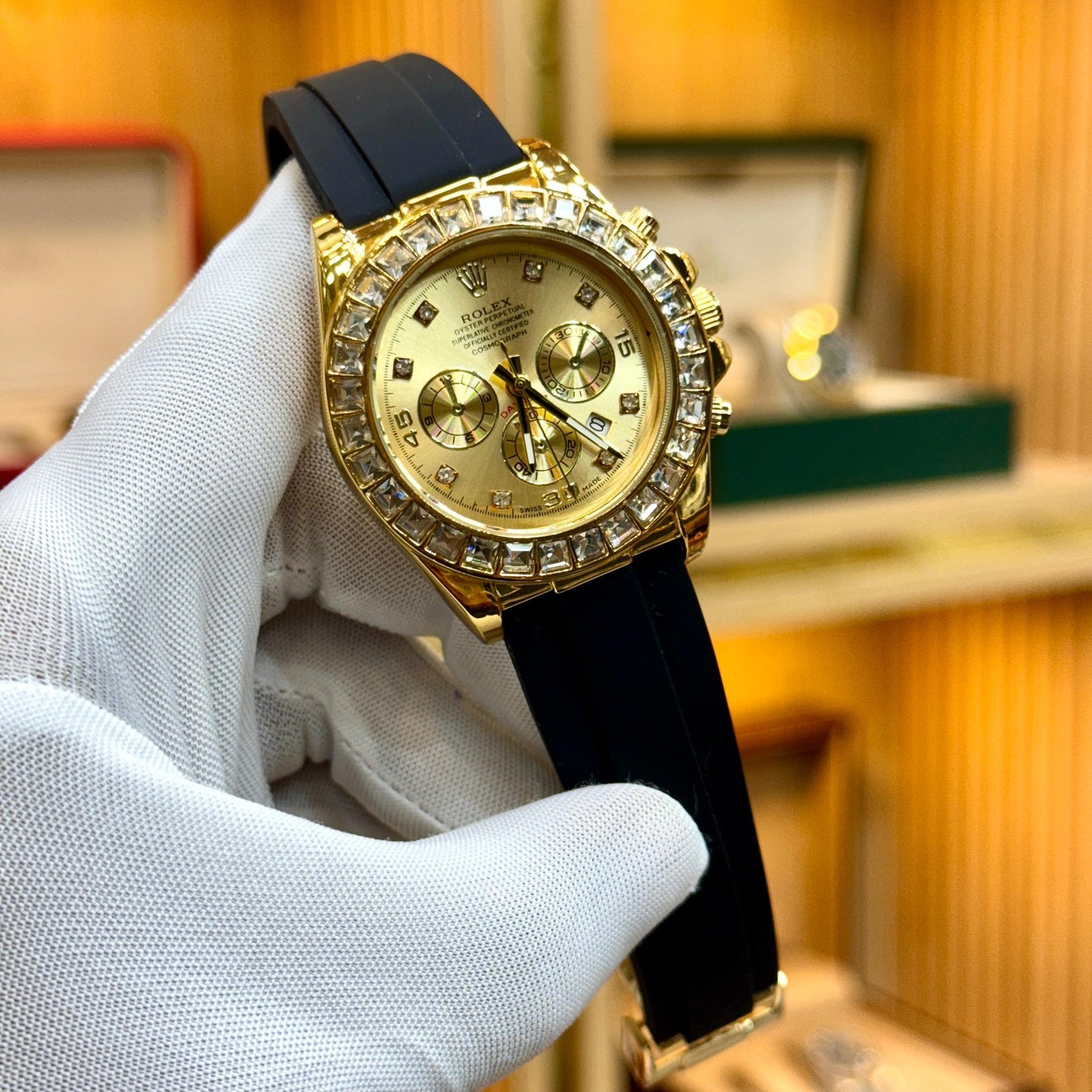 ROLEX SECOND COPY QUARTZ MEN'S WATCH WITH DATE, STONE BEZEL & RUBBER STRAP