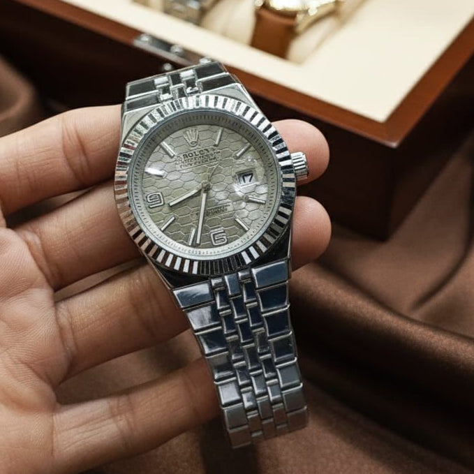 ROLEX (LAND DWELLER) Men's Watch Quartz Movement Date Working Push Lock Clasp