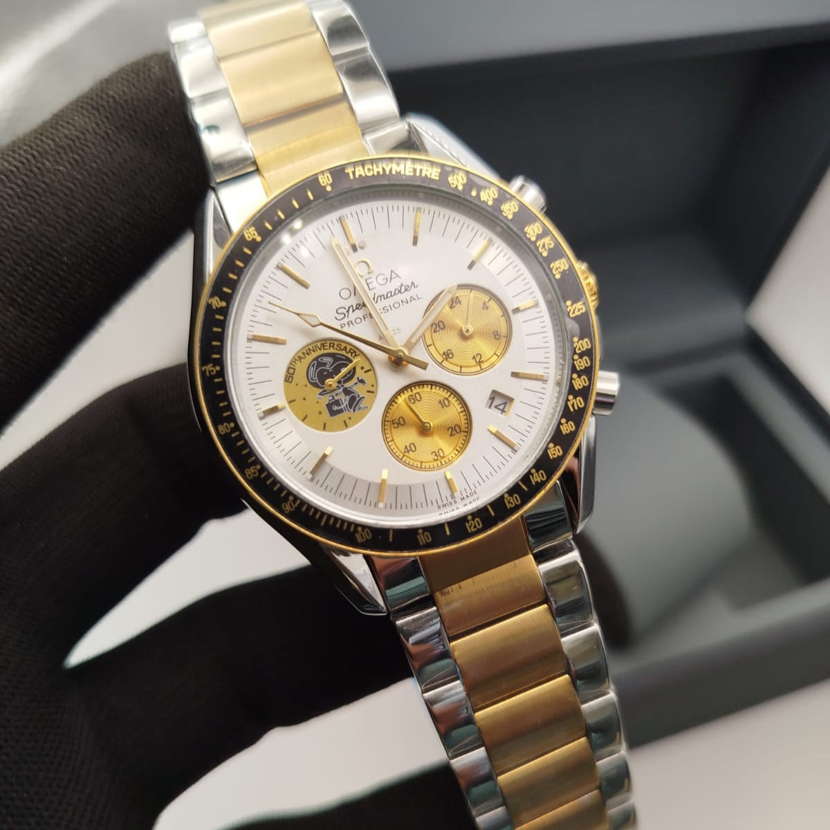 OMEGA SPEEDMASTER WATCH - MEN'S COLLECTION