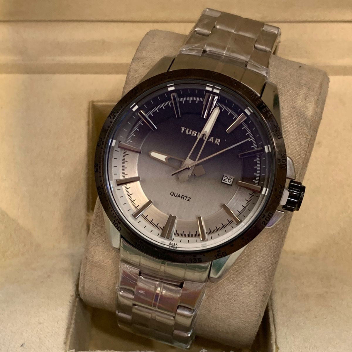 Tubular Premium Quartz Movement-Men's Watch Date Working Stainless Steel Chain Buckle Lock