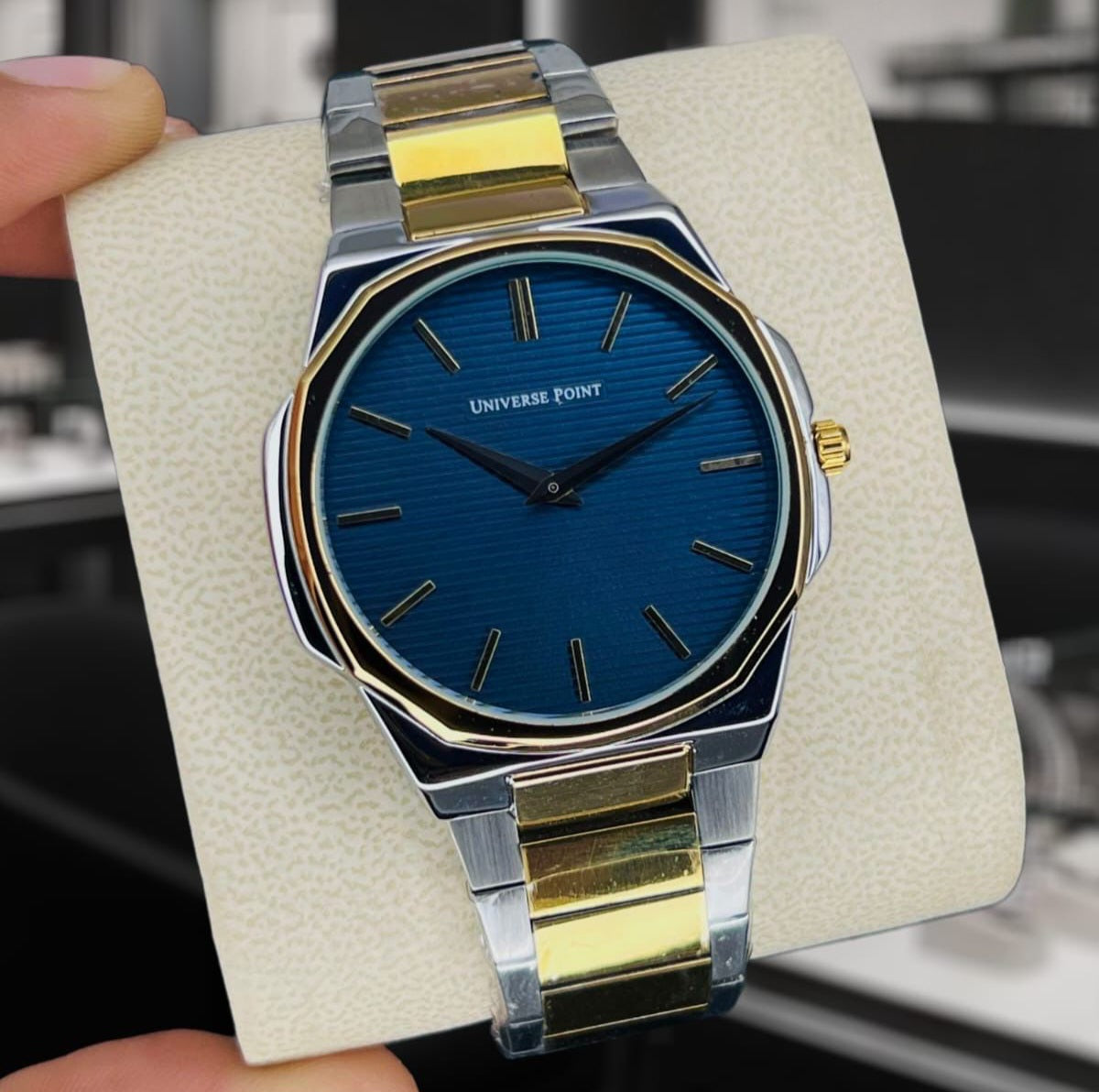 Universe Point Original Brand Men's Watch Slim Model 2 Needle Water Resistant Butterfly Master Lock