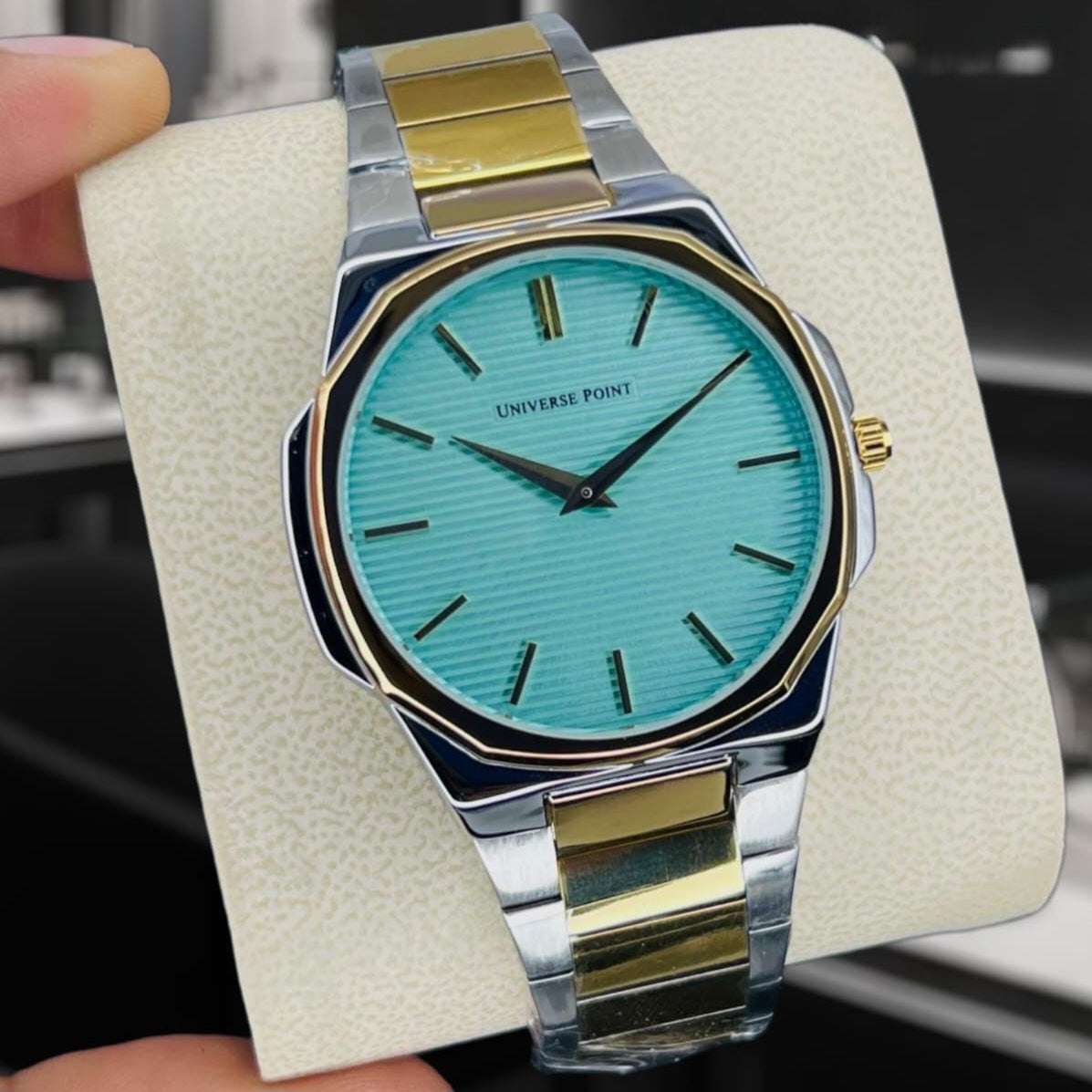 Universe Point Original Brand Men's Watch Slim Model 2 Needle Water Resistant Butterfly Master Lock