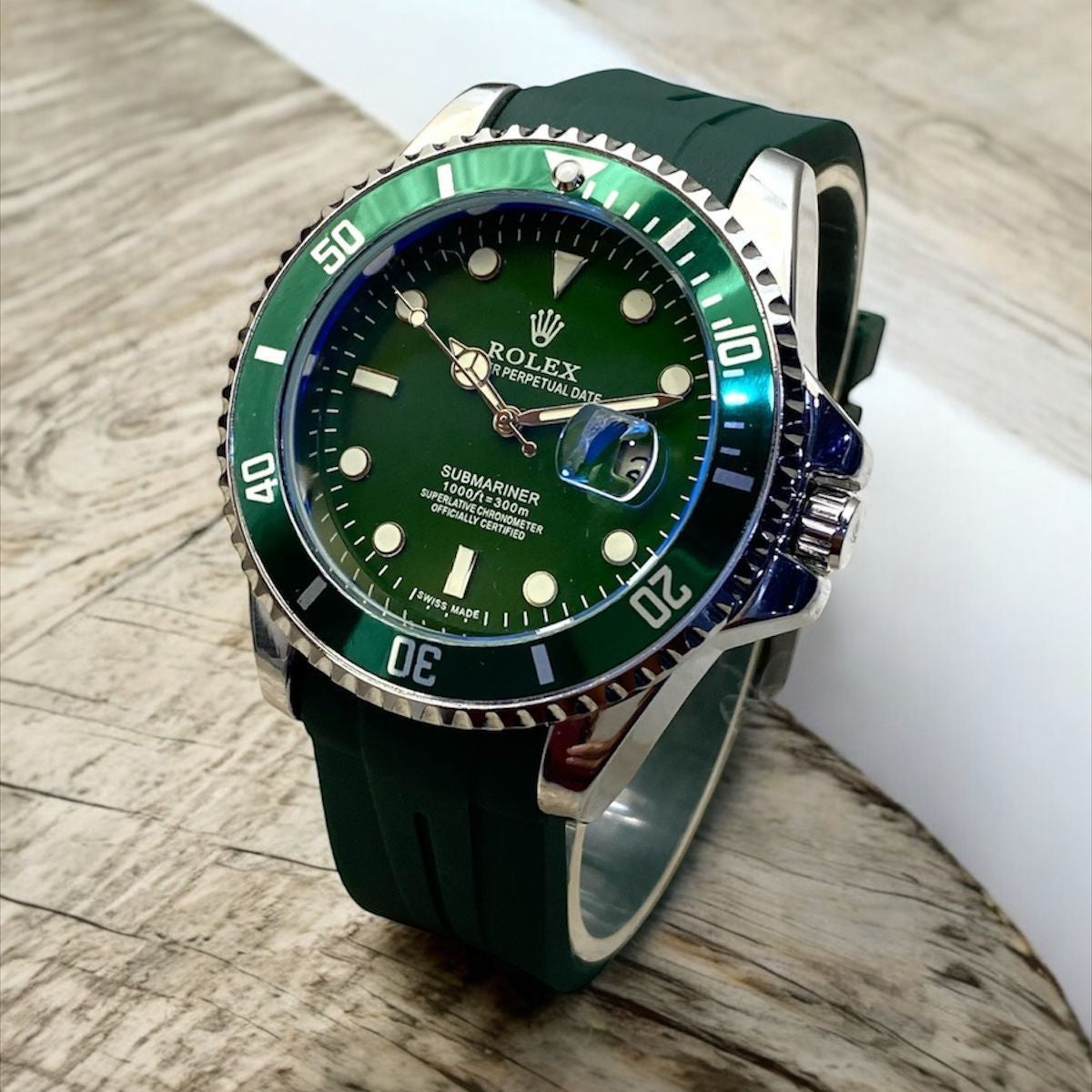 ROLEX SUBMARINER MEN'S WATCH – DATE FUNCTION, RUBBER STRAP & ROTATING BEZEL IN STUNNING COLORS