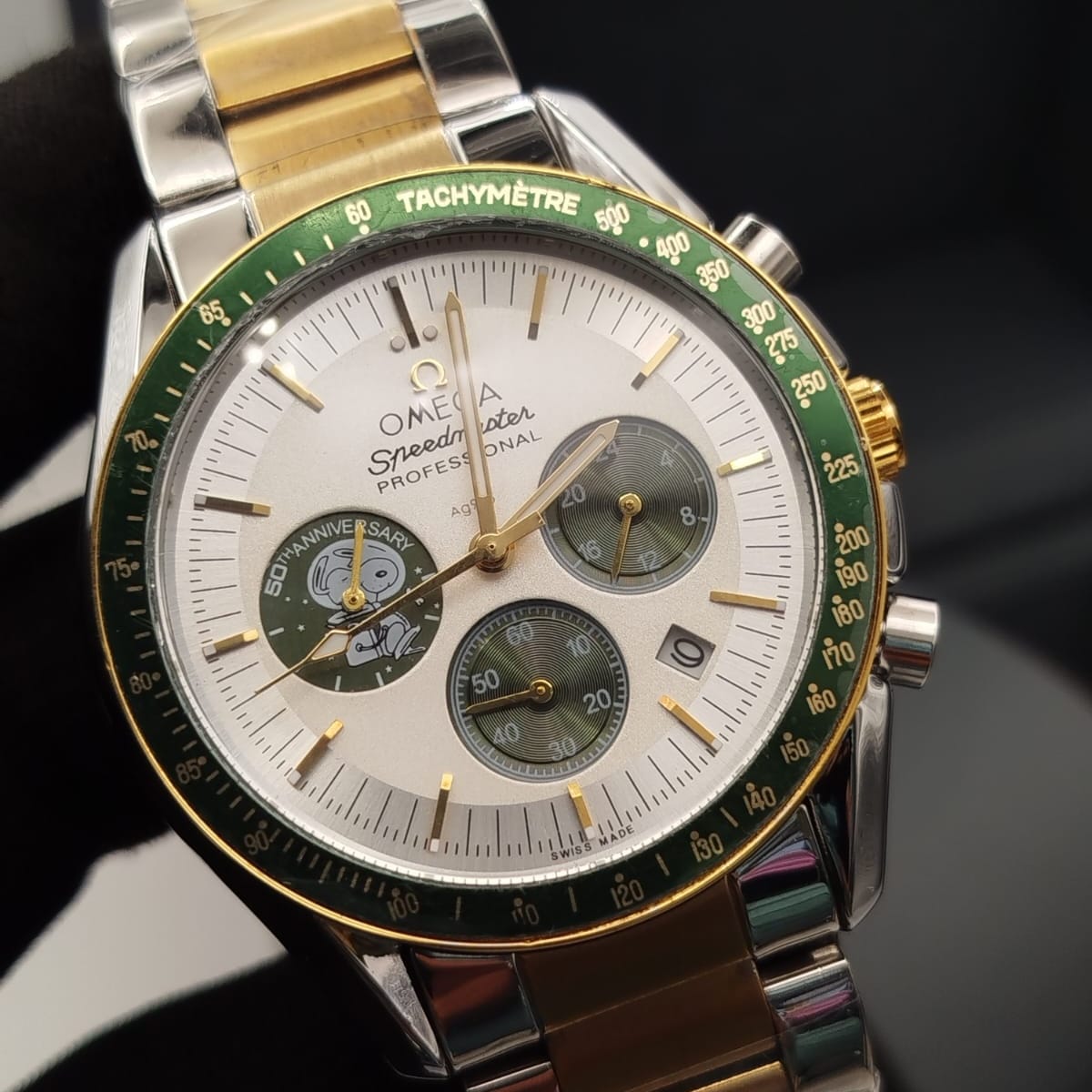 OMEGA-Speedmaster-Snoopy men's watch