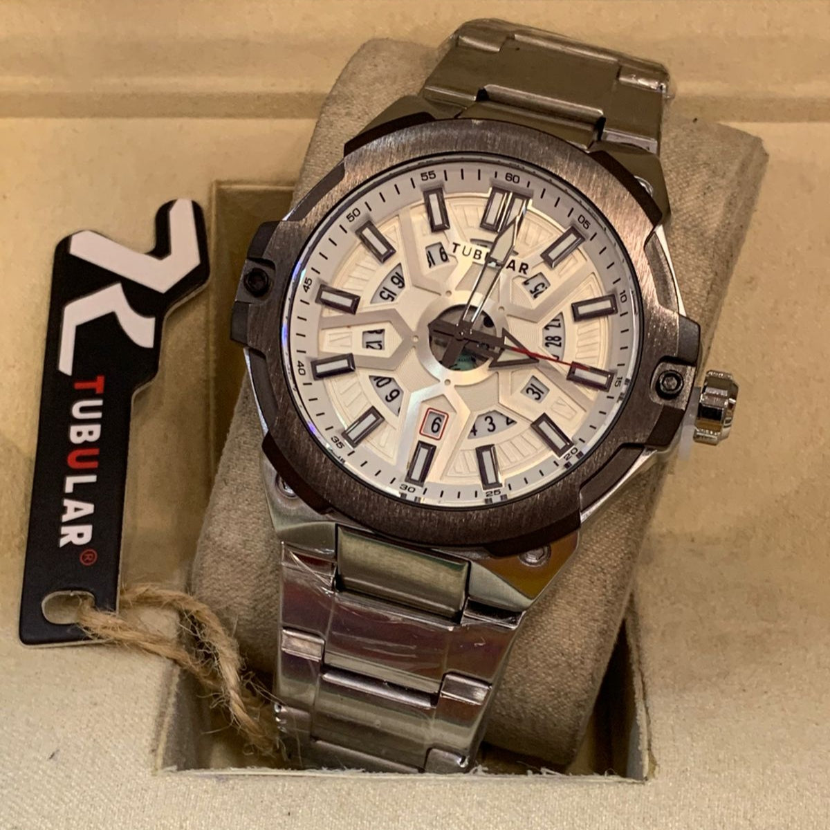 Tubular Premium Quartz Movement-Men's Watch Date Working Stainless Steel Chain Buckle Lock