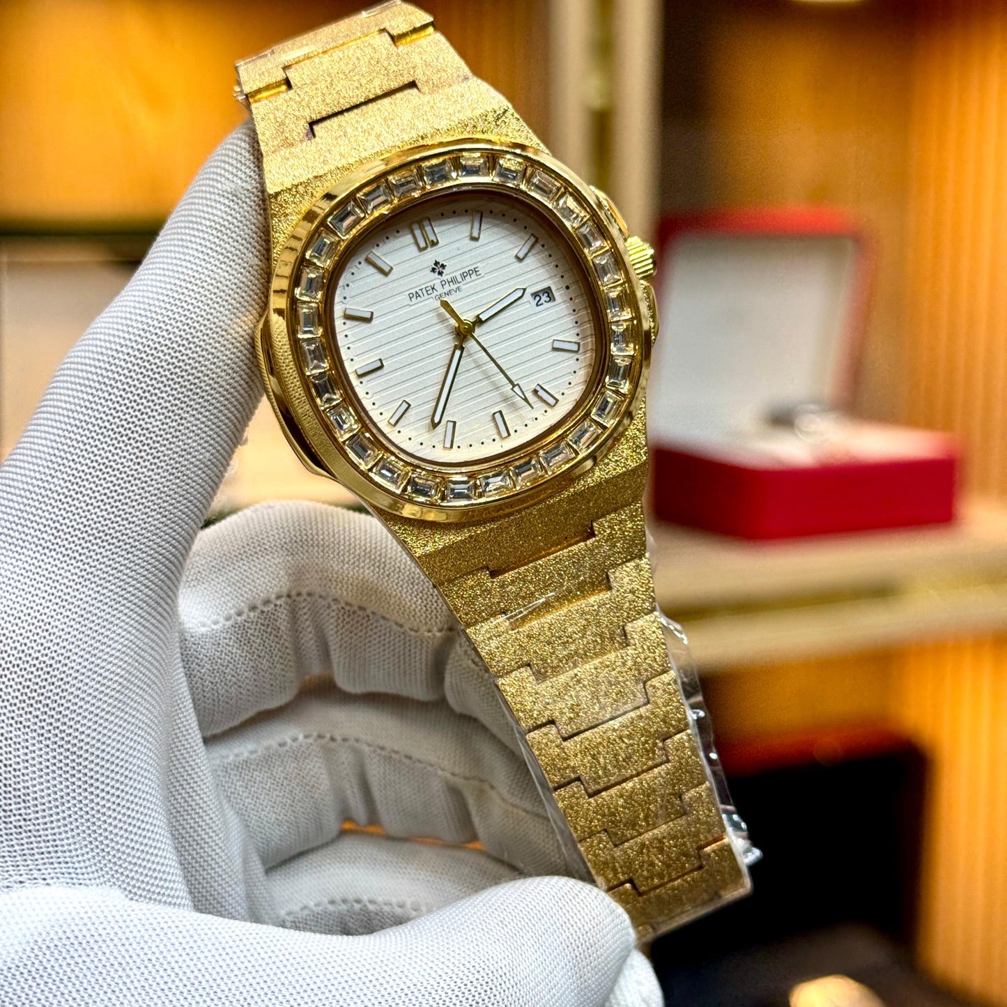 Exclusive Patek Philippe Men's Watch – New Quartz Model with Luxe Bracelet | Limited Stock!