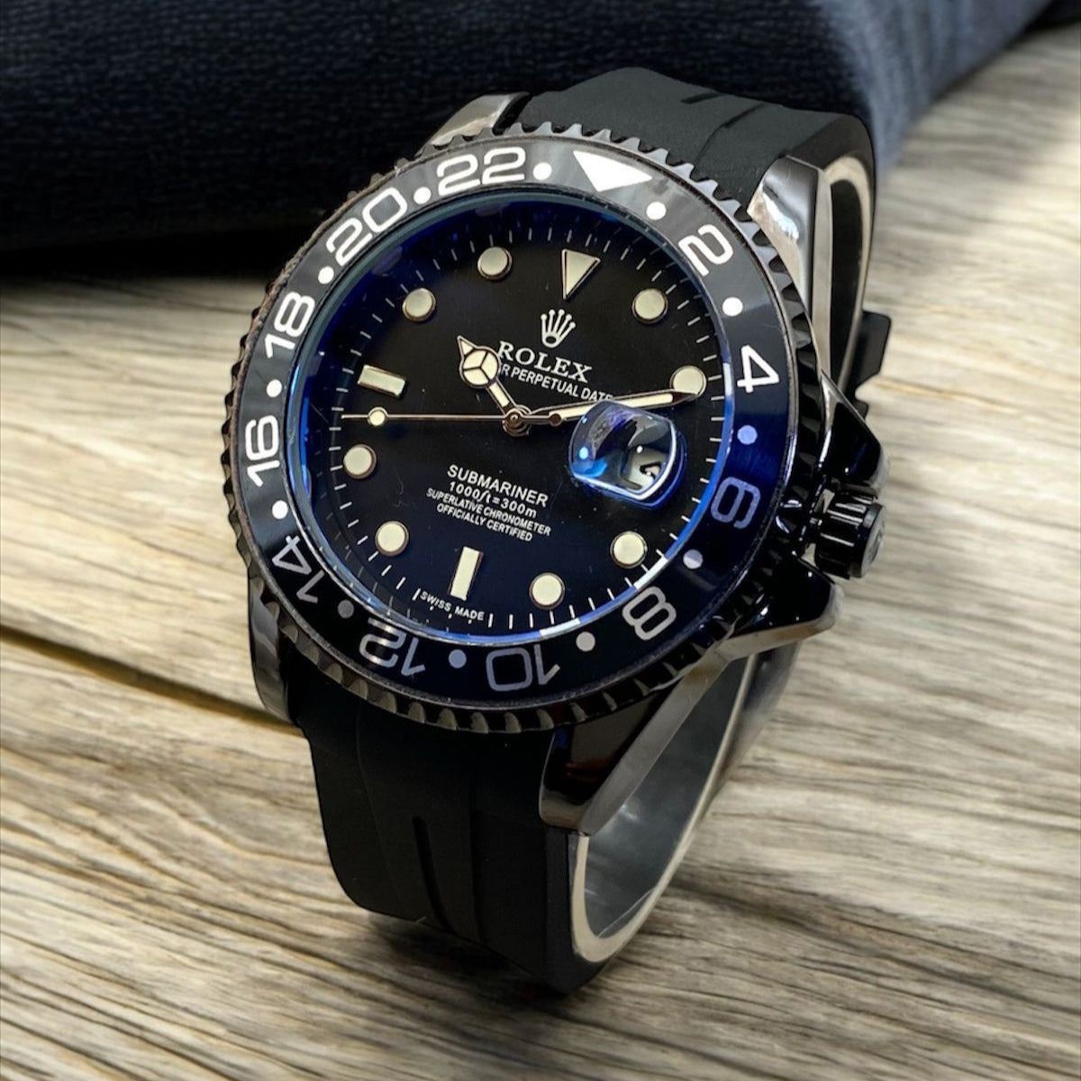 ROLEX SUBMARINER MEN'S WATCH – DATE FUNCTION, RUBBER STRAP & ROTATING BEZEL IN STUNNING COLORS