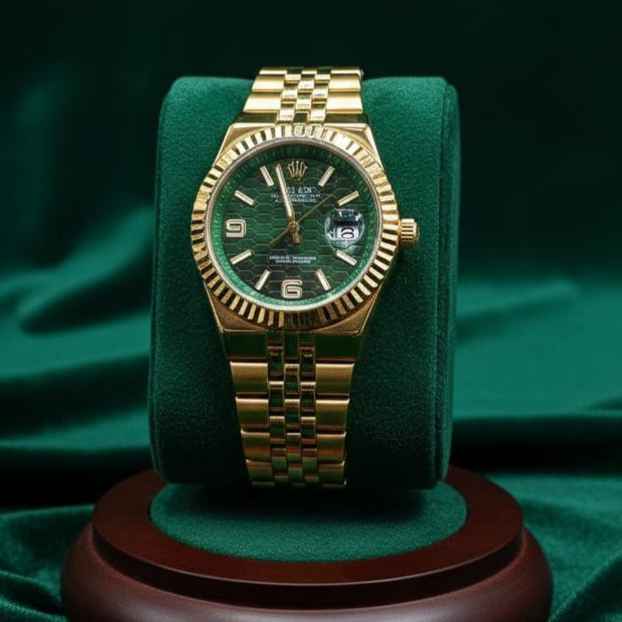 ROLEX (LAND DWELLER) Men's Watch Quartz Movement Date Working Push Lock Clasp