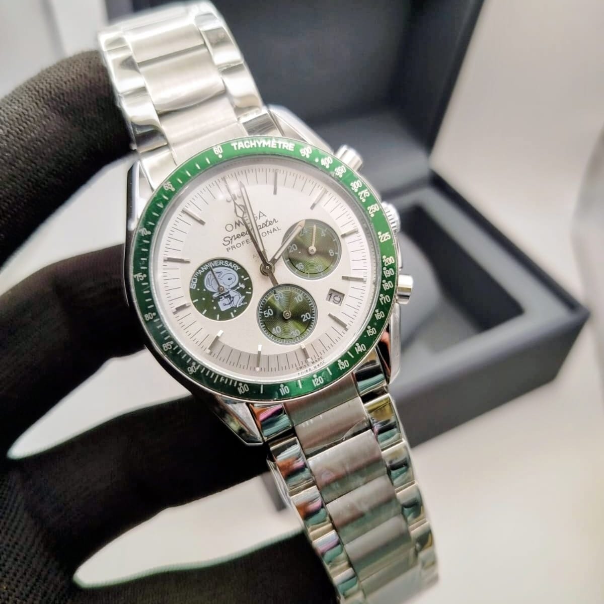 OMEGA-Speedmaster-Snoopy men's watch