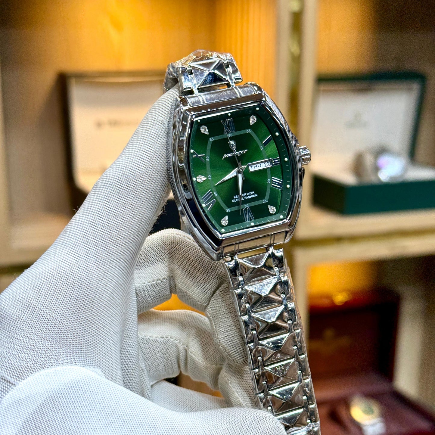 POEDAGAR Original Men's Watch Quartz Movement Date & Day Working Metal Strap Butterfly Lock