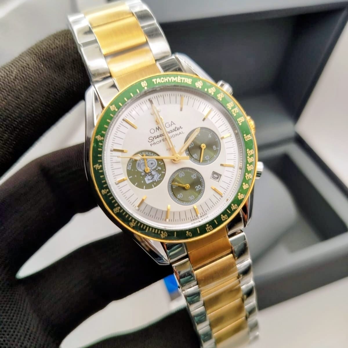 OMEGA-Speedmaster-Snoopy men's watch